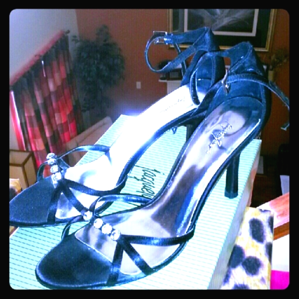 Jacqueline Ferrar Black Ankle Strap Sandals 8M